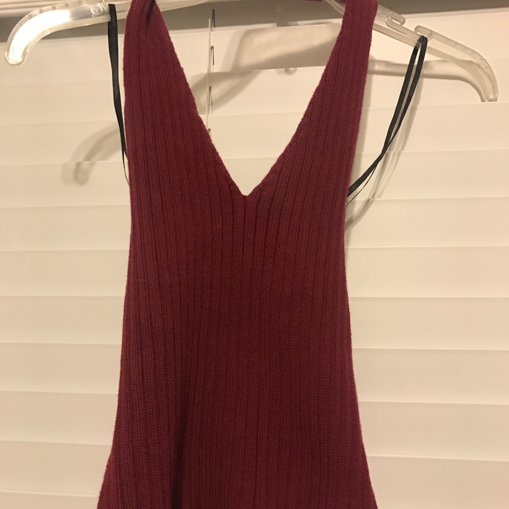 Halter top - Picture 2 of 2